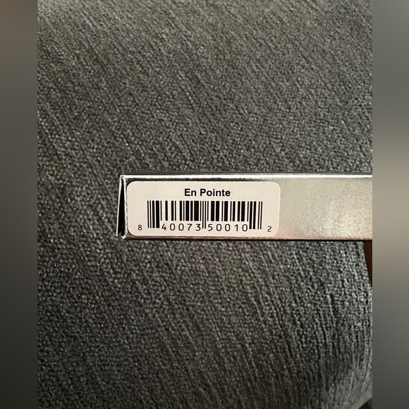 NEW HAUS Laboratories Demi-matte Lip liner - Picture 4 of 5